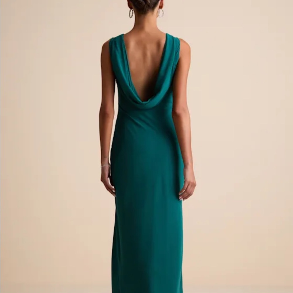 NWT Chic Backless Teal Dress